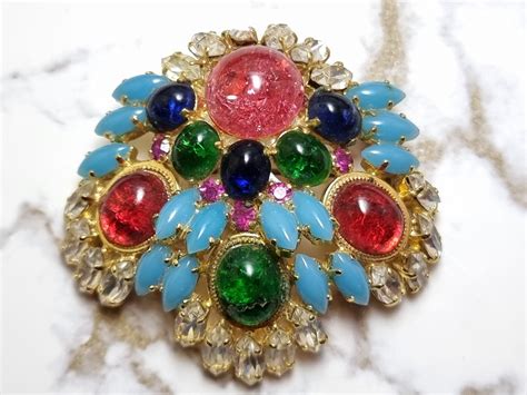 vintage dior brooch.